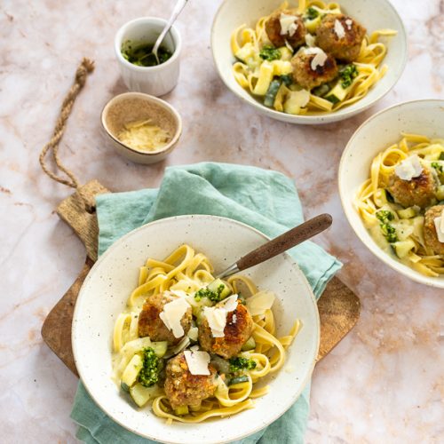 Web-Pasta-pesto-met-gehaktballetjes-04